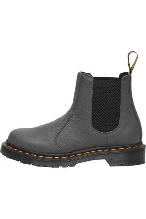 Mode fran Dr. Martens pa REA FASHIOLA