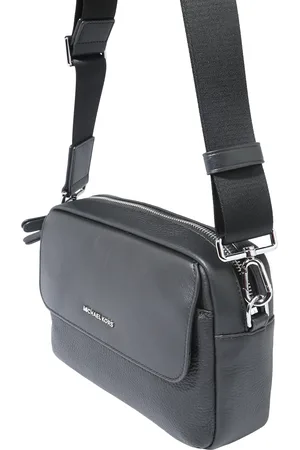 Michael Kors Axelremsväska
