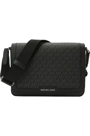 Michael Kors Axelremsväska