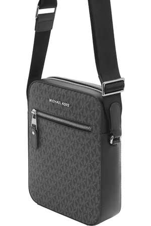 Michael Kors Axelremsväska