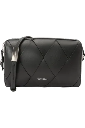 Calvin Klein Axelremsväska