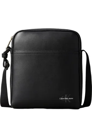 Calvin Klein Axelremsväska