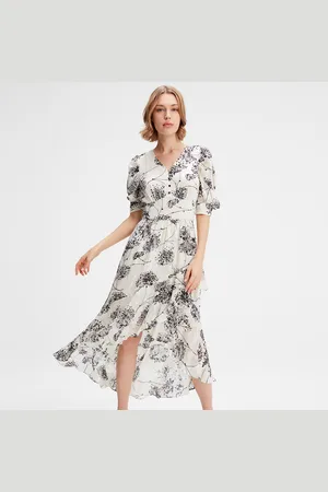 Smart & Joy Linear Flower Print Klänning med urringad fåll