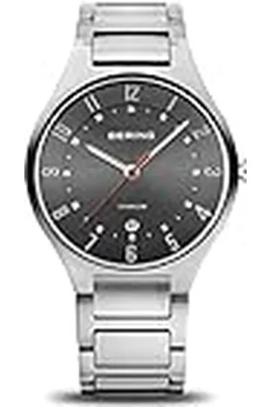 Bering Män Analogt Quarz Titanium Collection armbandsur med Titan Armband och Safirglas
