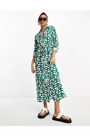 River Island Kvinna Casual klänningar - – Grön, geometriskt mönstrad skjortklänning i midilängd med skärp