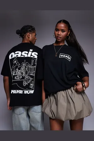 ASOS – Svart t-shirt i unisex-modell och oversize med Oasis-tryck