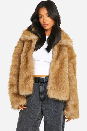 Boohoo Petite Premium Fuskpälskappa Med Krage
