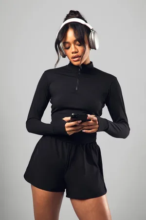 Boohoo Dsgn Studio Löpartröja Med Kort Dragkedja Och Rundad Kant