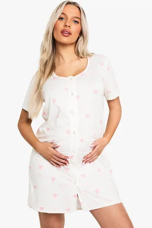 Boohoo Mammakläder Nattlinne Med Knappar Och Rosett