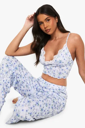 Boohoo Blommig Pajamas Med Linne Och Byxor