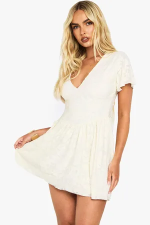 Boohoo Blommig Klänning Med Puffärm