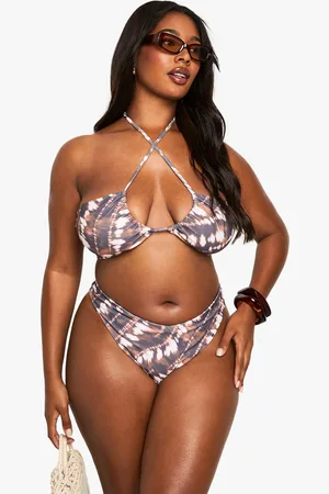 Boohoo Plus Bikinitrosa Med Batikmönster Och Hög Benskärning