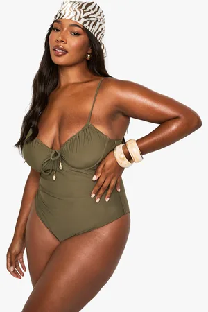Boohoo Plus Baddräkt Med Bygel Och Rynkade Detaljer