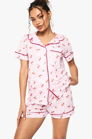 Boohoo Rutig Skjorta Och Shorts I Körsbär