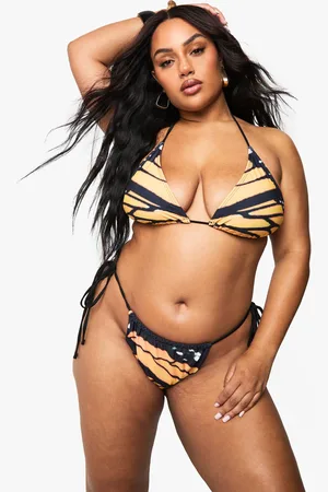 Boohoo Plus Triangelbikini Med Fjärilar