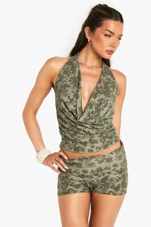 Boohoo Blommig Topp Med Halterneck Och Draperad Halsringning