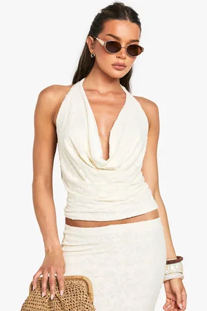 Boohoo Blommig Topp Med Halterneck Och Draperad Halsringning