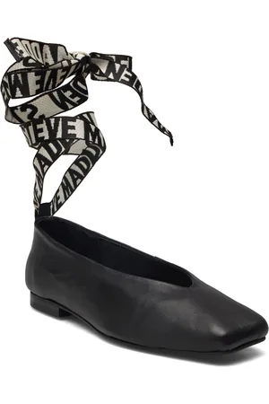 Steve Madden Fosse Ballerina