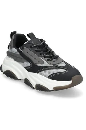Steve Madden Possess Sneaker