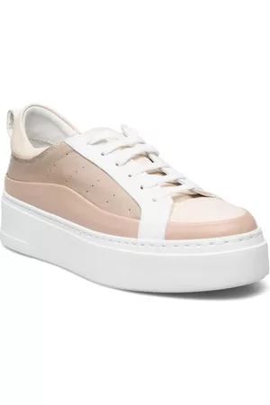 A Pair Kvinna Sneakers - Classic Laze Beige