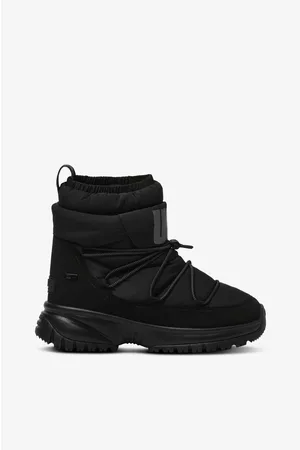 UGG Boots W Yose Puffer Mid - Svart