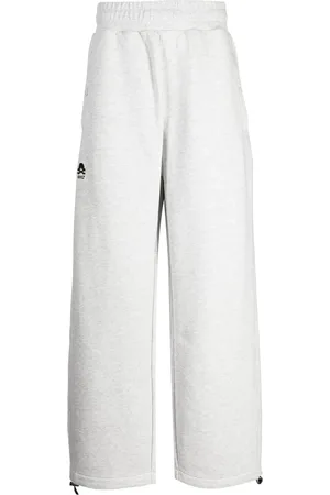 Izzue Vida jeans med logotypapplikation