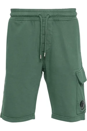 C.P. Company Cargoshorts med linsdetalj