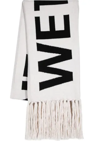We11 Done Sjal med tofs och logotyp i jacquard