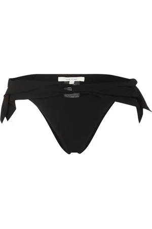 Nensi Dojaka Bikinitrosor med fjärilar