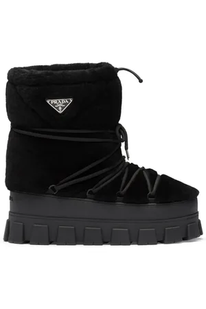 Prada Fårskinnsstövlar
