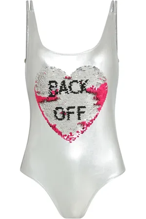 Brigitte Back Off Carnaval body