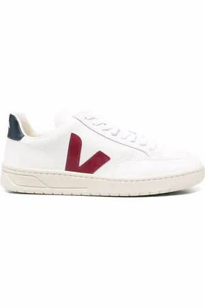 Veja Sneakers med snörning