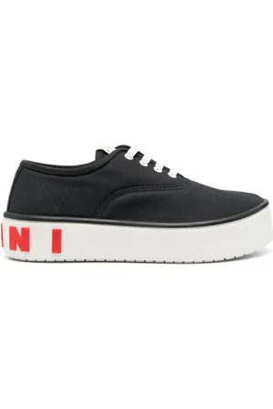Marni Sneakers med präglad logotyp