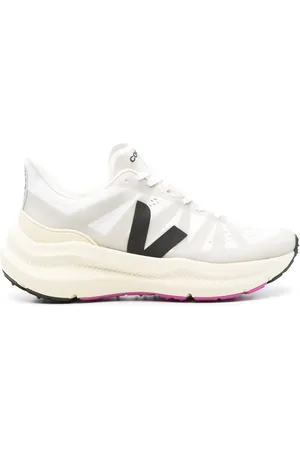 Veja Grova sneakers i mocka och mesh