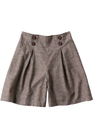 Familiar Finshorts