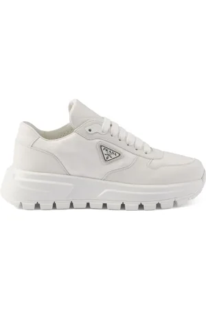 Prada Sneakers med logotyp