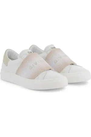 Givenchy Sneakers med broderad logotyp