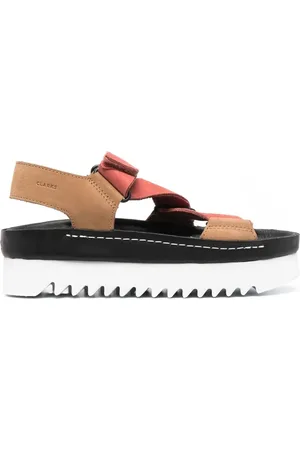 Clarks Sandaler med räfflad sula