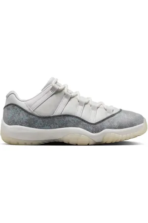 Jordan Air 11 Year of the Snake låga sneakers