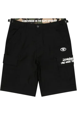 A Bathing Ape Cargoshorts med logotypapplikation