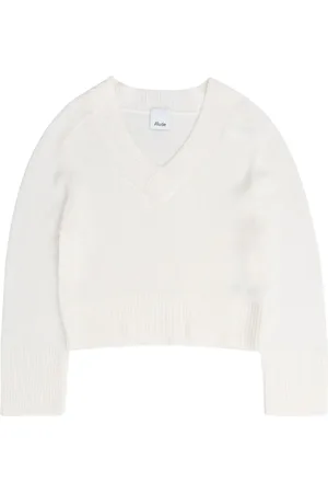 Allude V