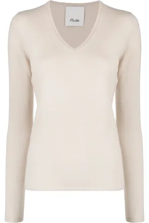 Allude V