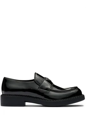 Prada Loafers i lackat läder