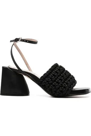 Nº21 Flätade högklackade sandaler