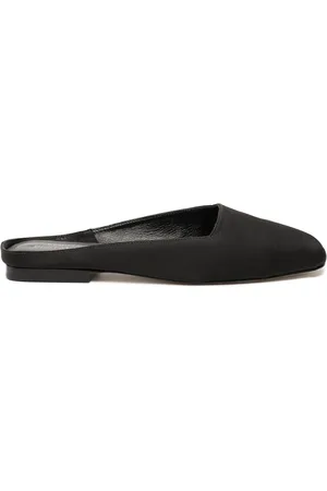 Studio Chofakian Slip