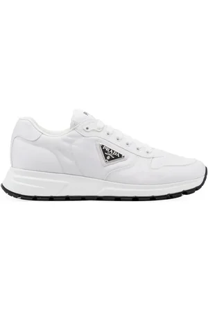 Prada Låga sneakers med logotypplakett