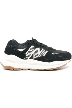 New Balance Zebramönstrade låga sneakers
