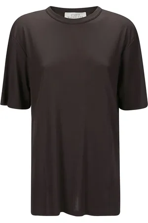 STUDIO NICHOLSON T