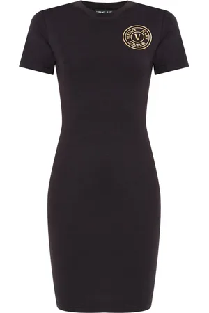 VERSACE V