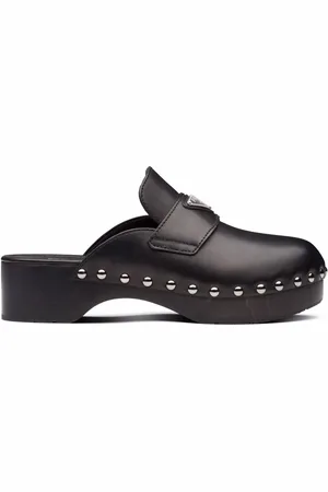 Prada Träskor med logotyp